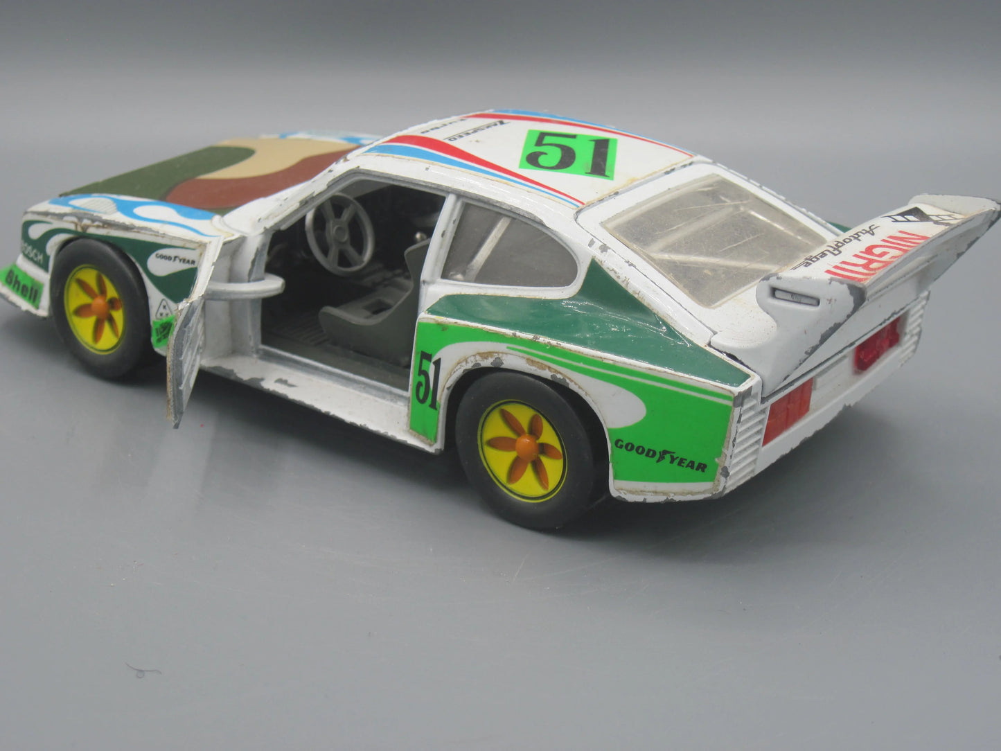 Bburago Ford Capri Turbo White & Green