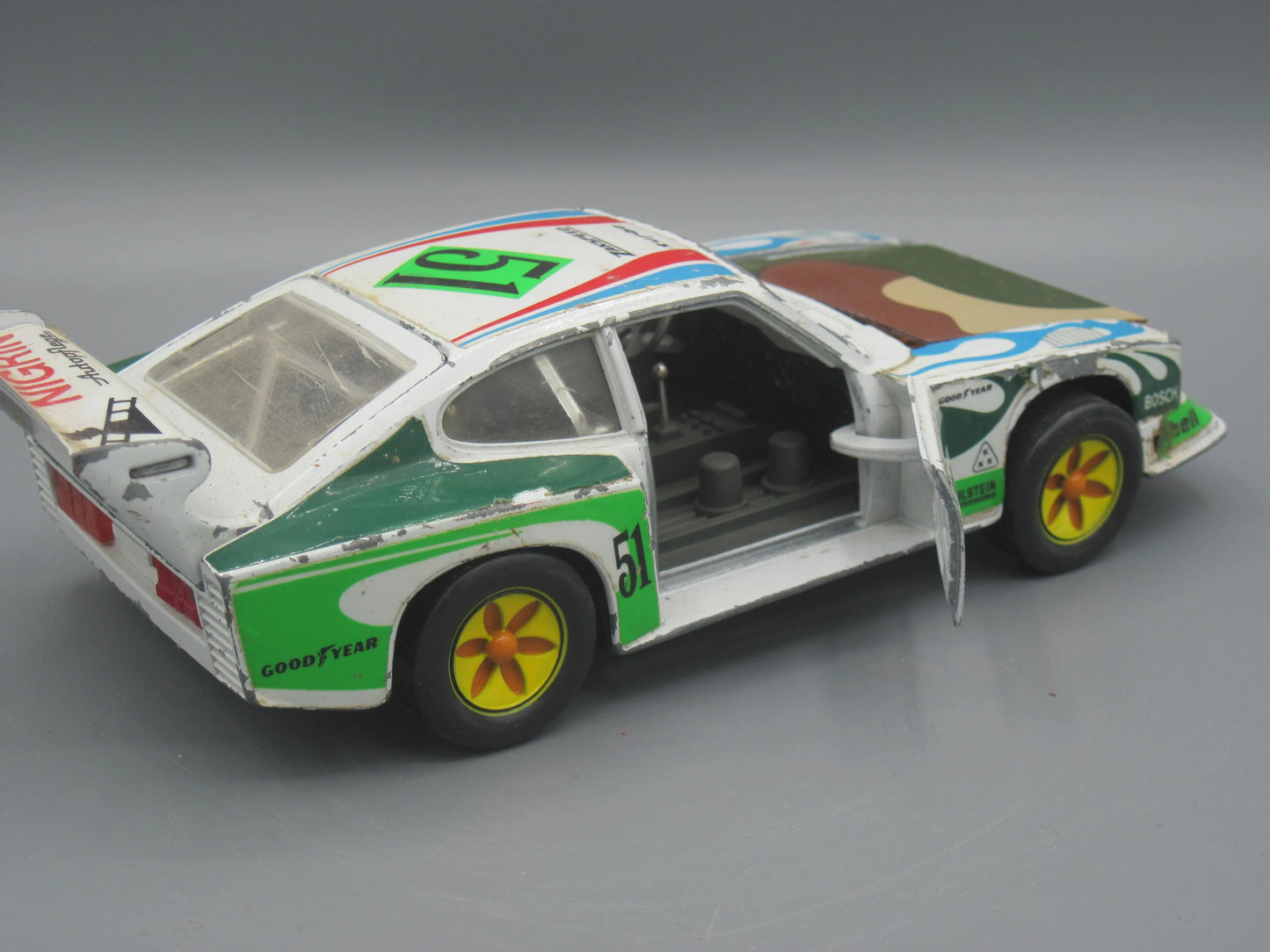 Bburago Ford Capri Turbo White & Green