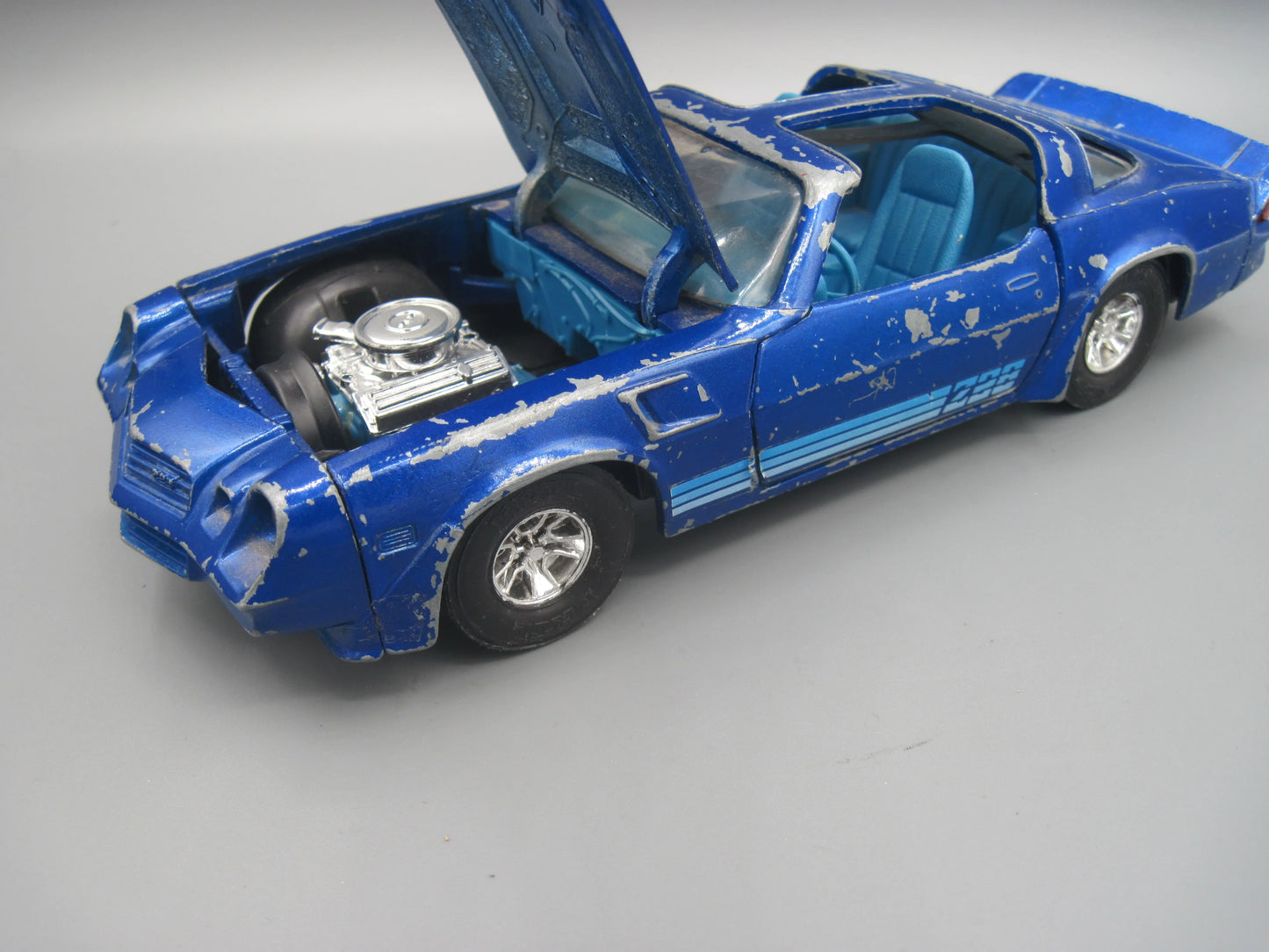 ERTL Chevrolet Camaro Z-28 1980 Blue