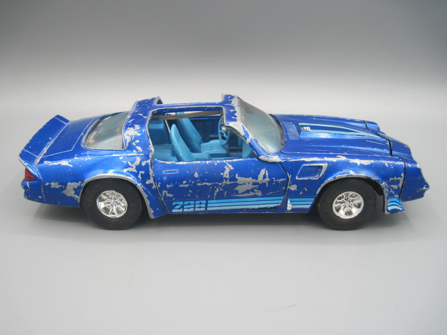 ERTL Chevrolet Camaro Z-28 1980 Blue