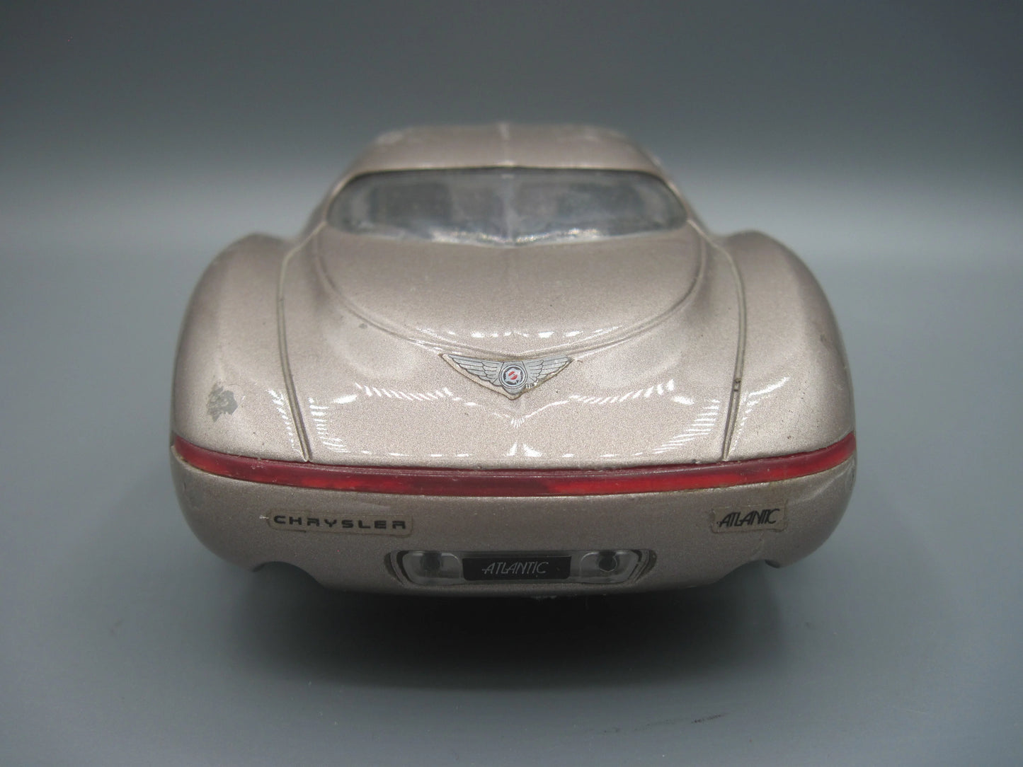 Guiloy Chrysler Atlantic 1995 Champagne