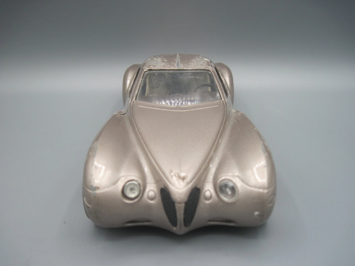 Guiloy Chrysler Atlantic 1995 Champagne