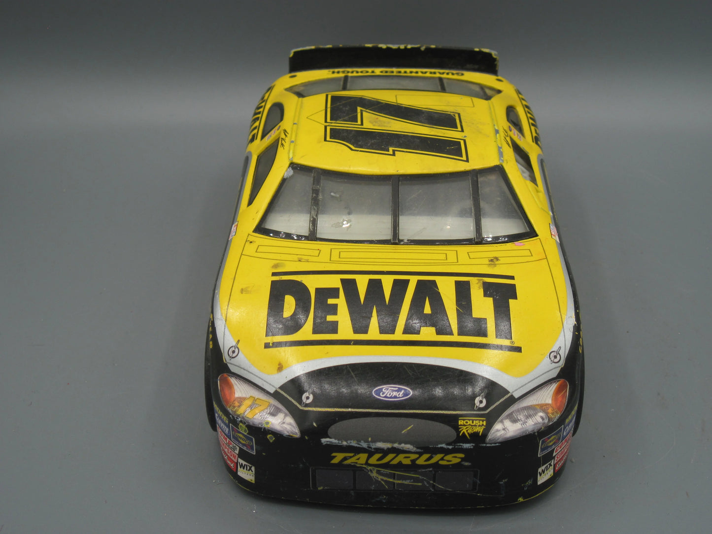 Hot Wheels Ford Nascar#17 Dewalt Yellow Matt Kenseth