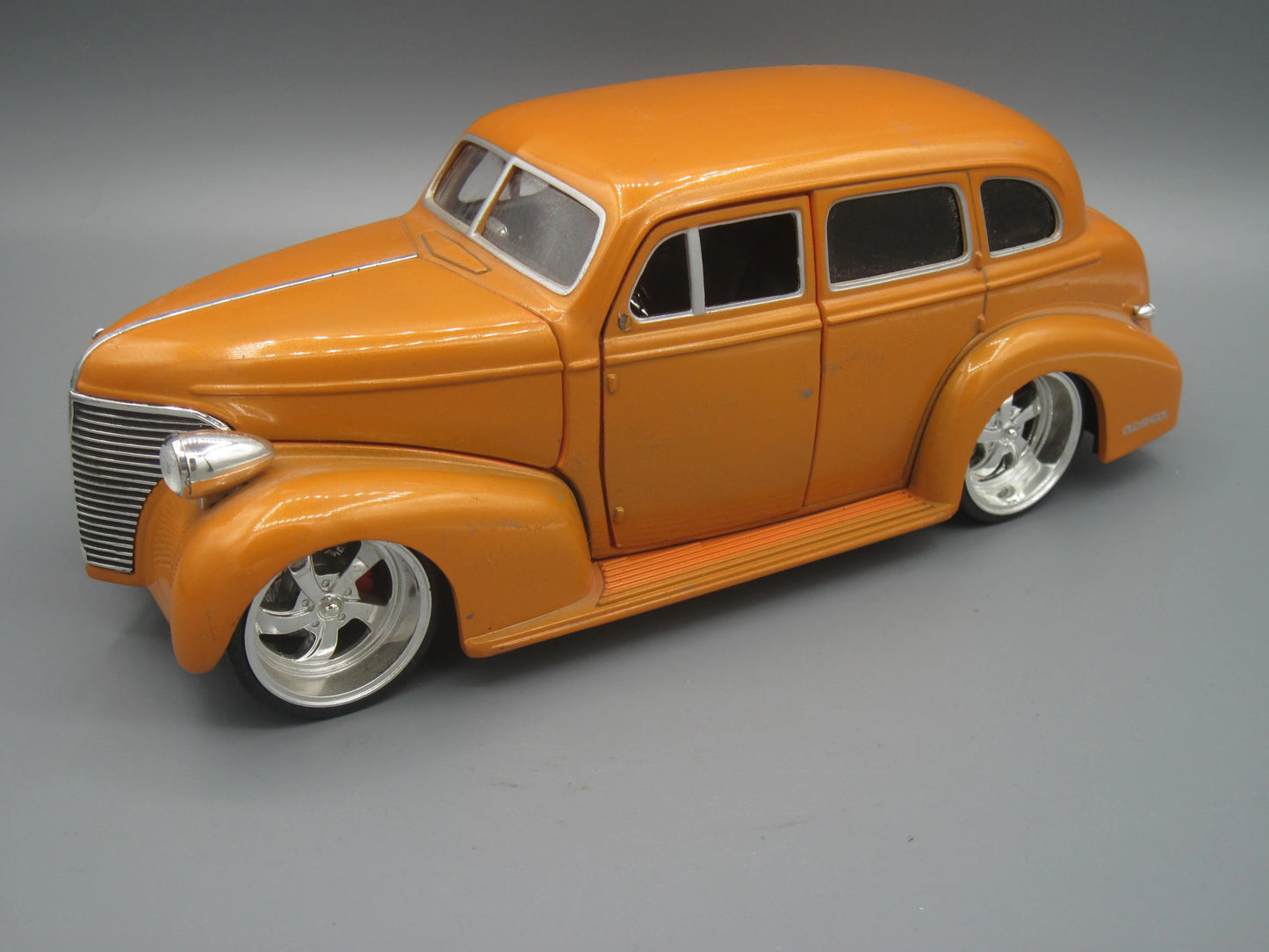 Jada Chevrolet Master Deluxe OLDSKOOL 1939 Orange