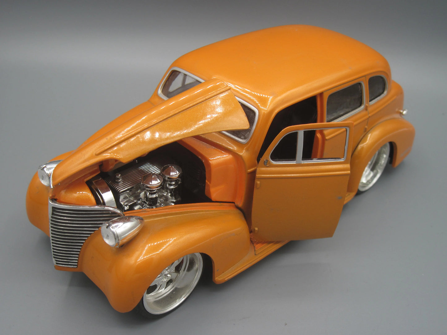Jada Chevrolet Master Deluxe OLDSKOOL 1939 Orange