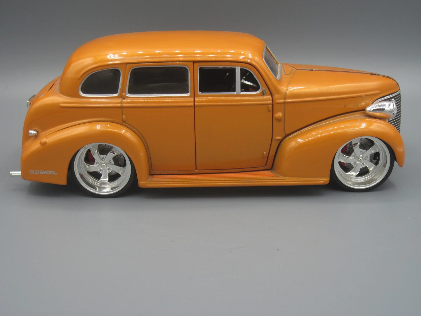 Jada Chevrolet Master Deluxe OLDSKOOL 1939 Orange