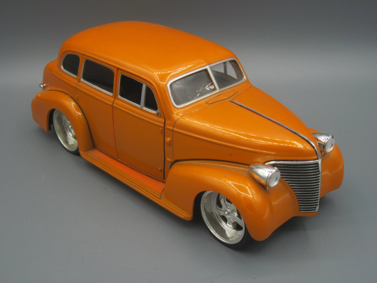 Jada Chevrolet Master Deluxe OLDSKOOL 1939 Orange