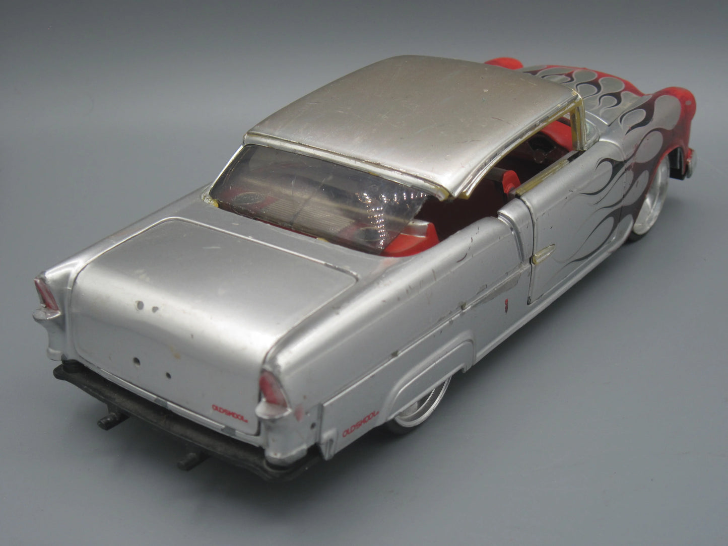 Jada Chevrolet Bel Air OldSkool 1955 Silver & Red