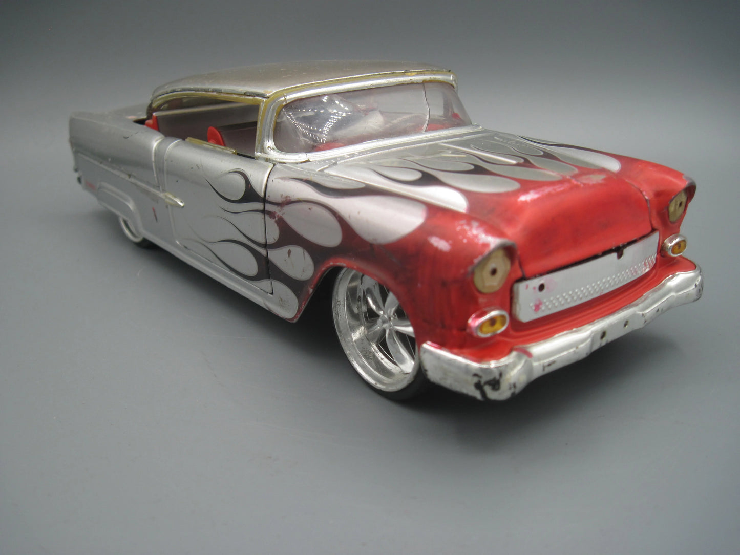 Jada Chevrolet Bel Air OldSkool 1955 Silver & Red
