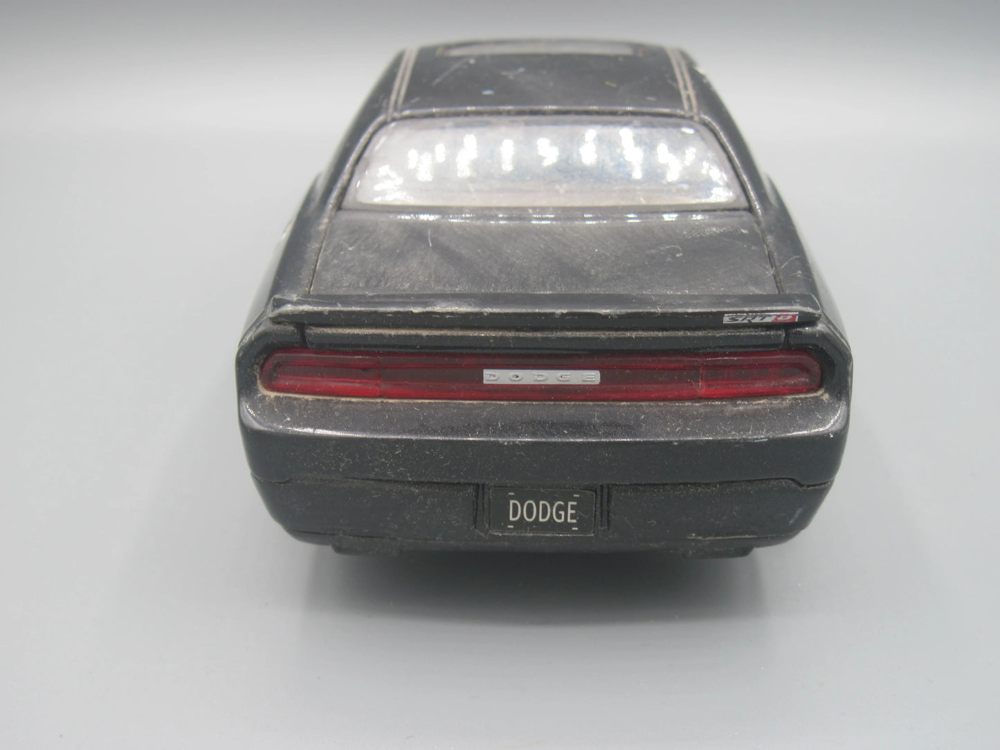 Maisto Dodge Challenger SRT 8 2008 Black & Brown