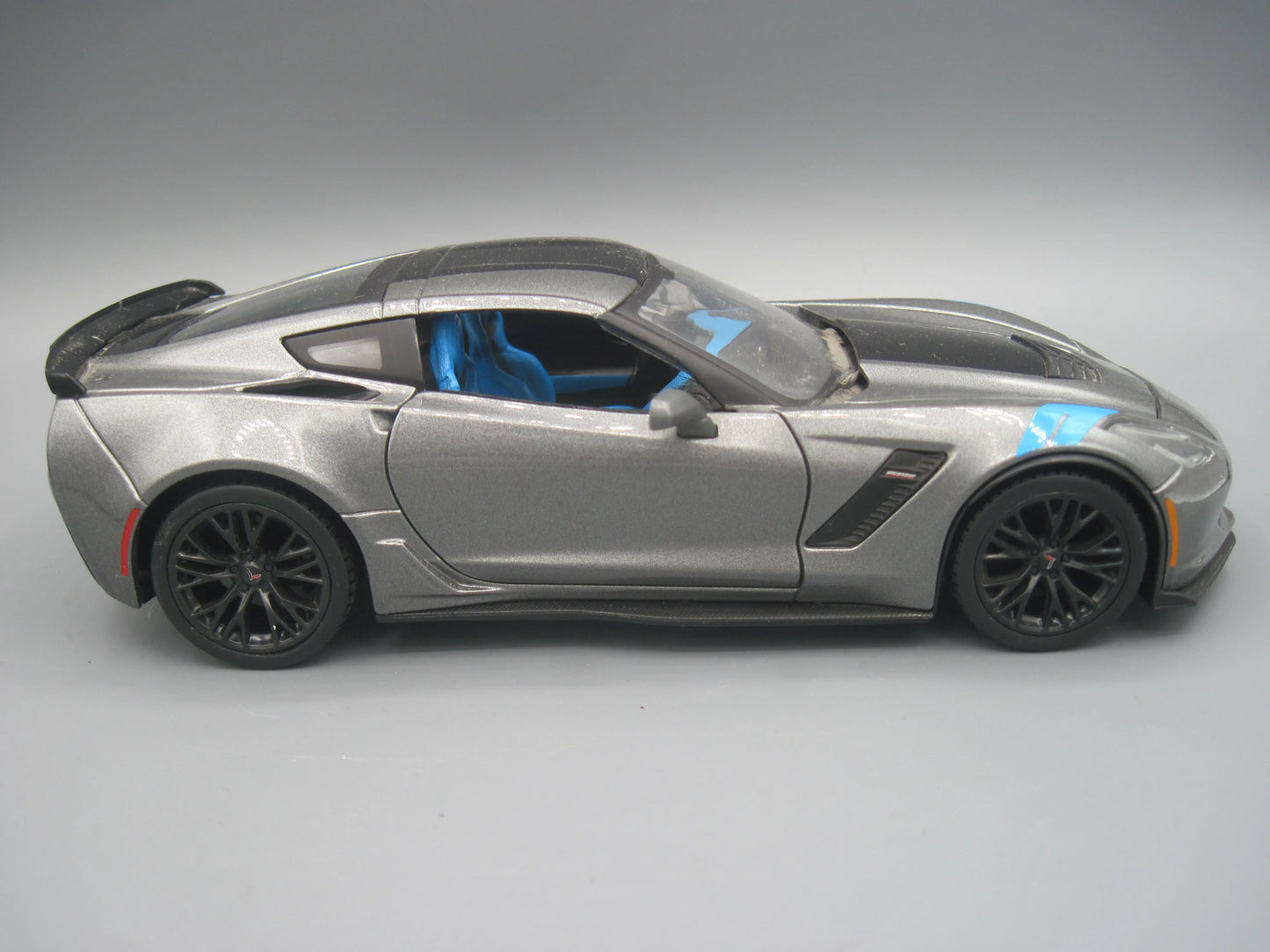 Maisto Special Edition Chevrolet Corvette Grand Sport 2017 Grey