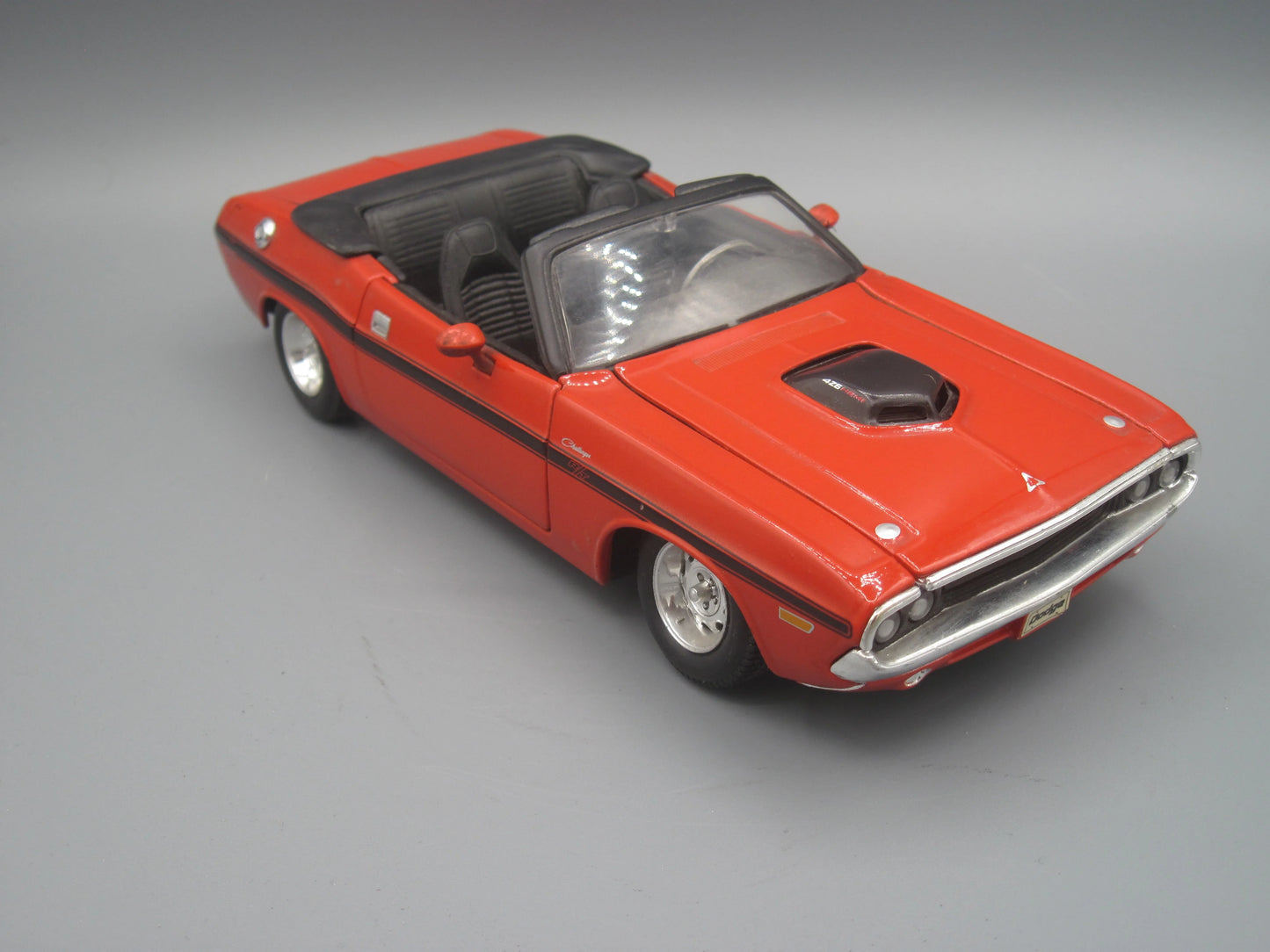 Maisto Dodge Challenger R/T 1970 Red
