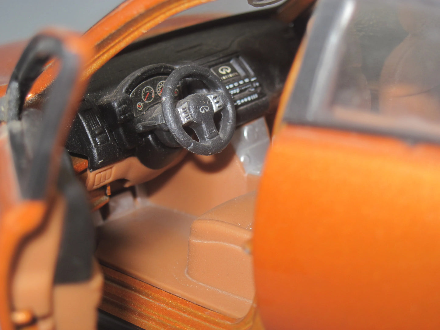 Maisto Infiniti FX45 2005 Orange