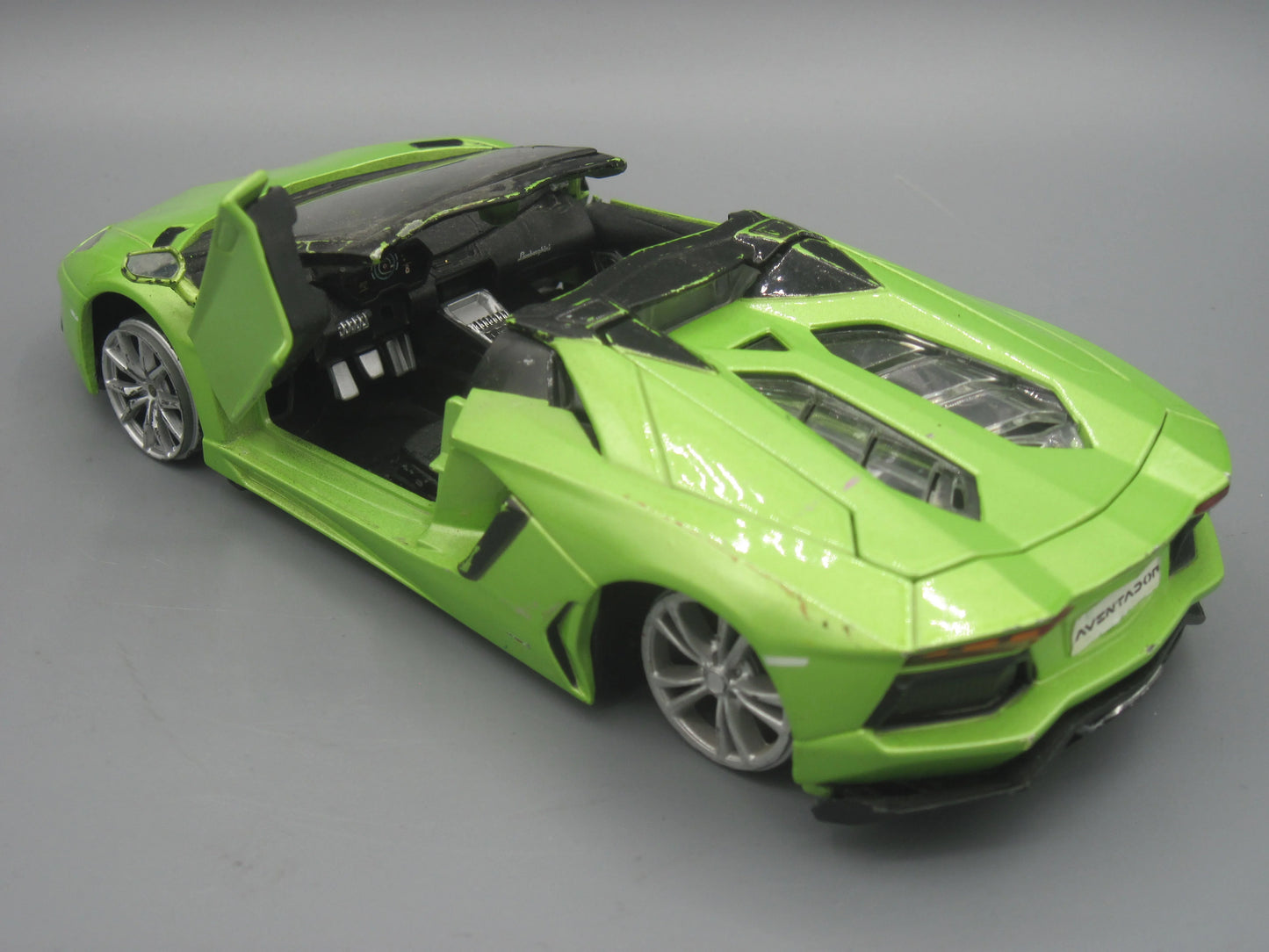 Maisto Lamborghini Aventador LP700-4 Roadster Green