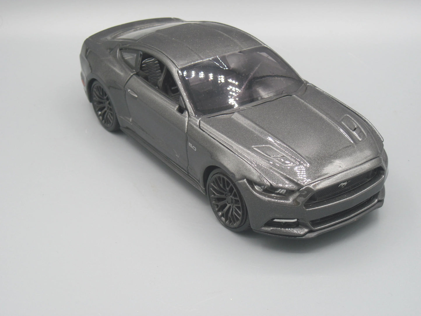 Maisto Ford Mustang GT 2015 Grey