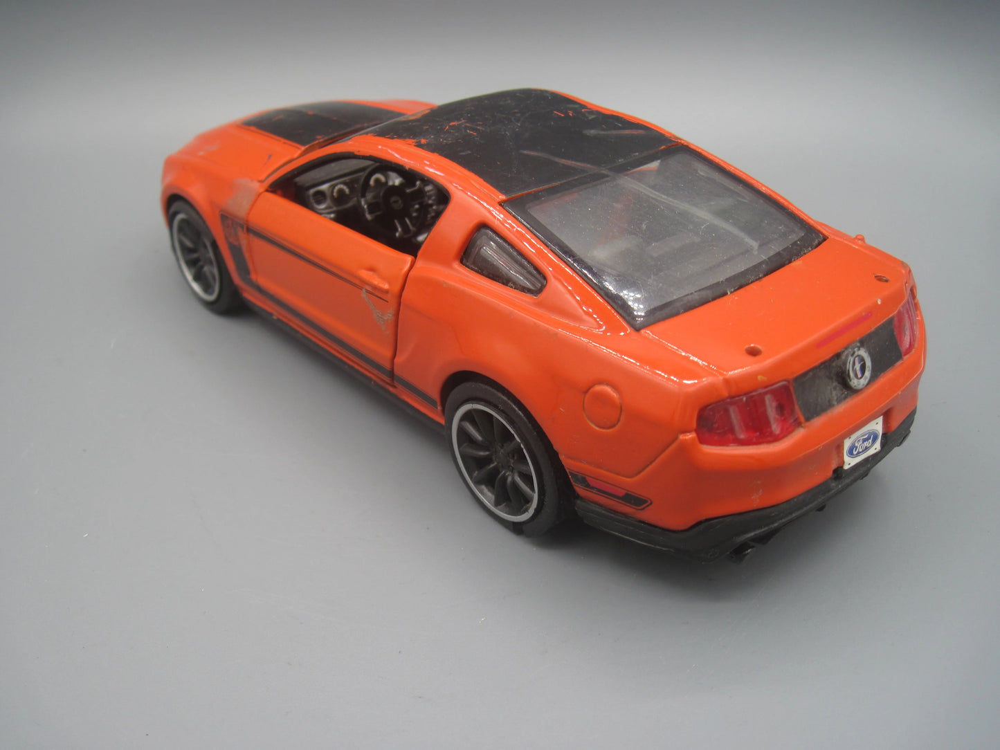 Maisto Ford Mustang Boss 302 Orange & Black