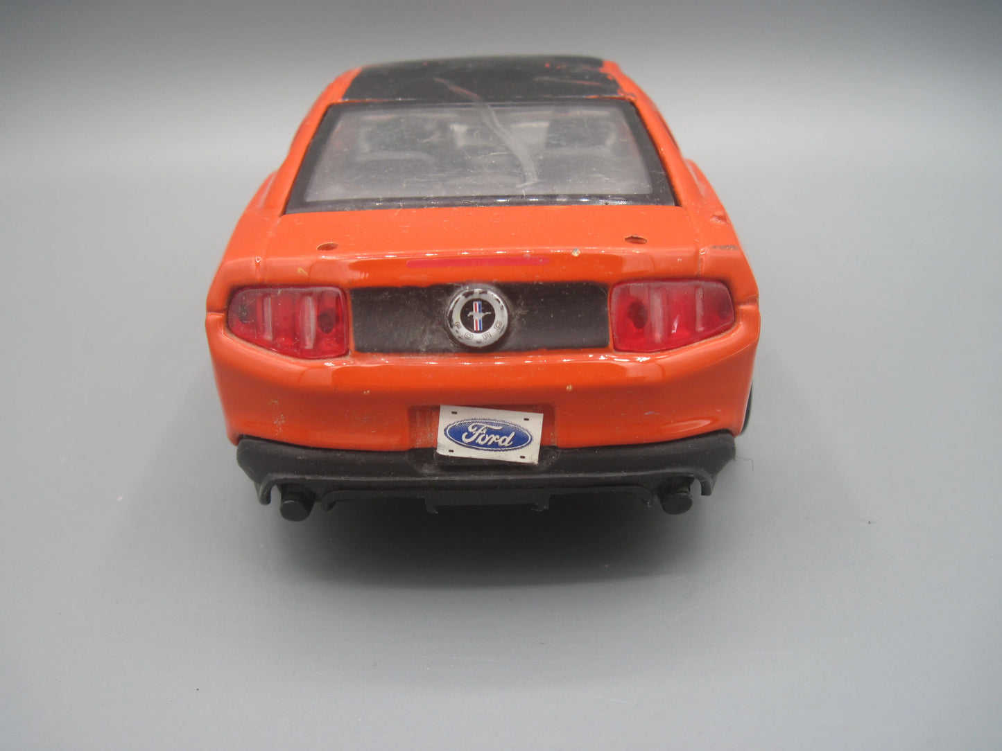 Maisto Ford Mustang Boss 302 Orange & Black
