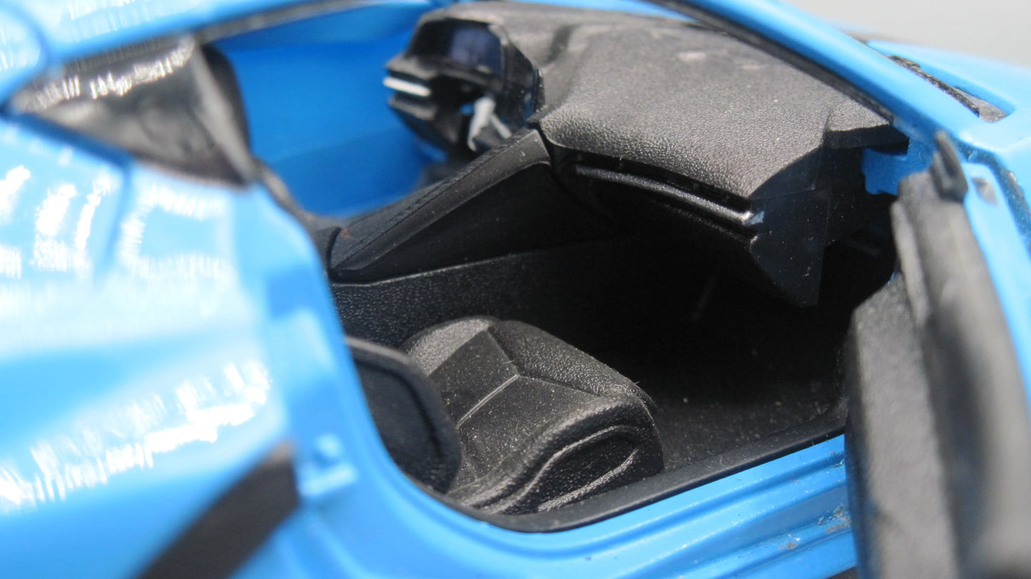 Maisto Chevrolet Corvette Stingray Coupe Blue