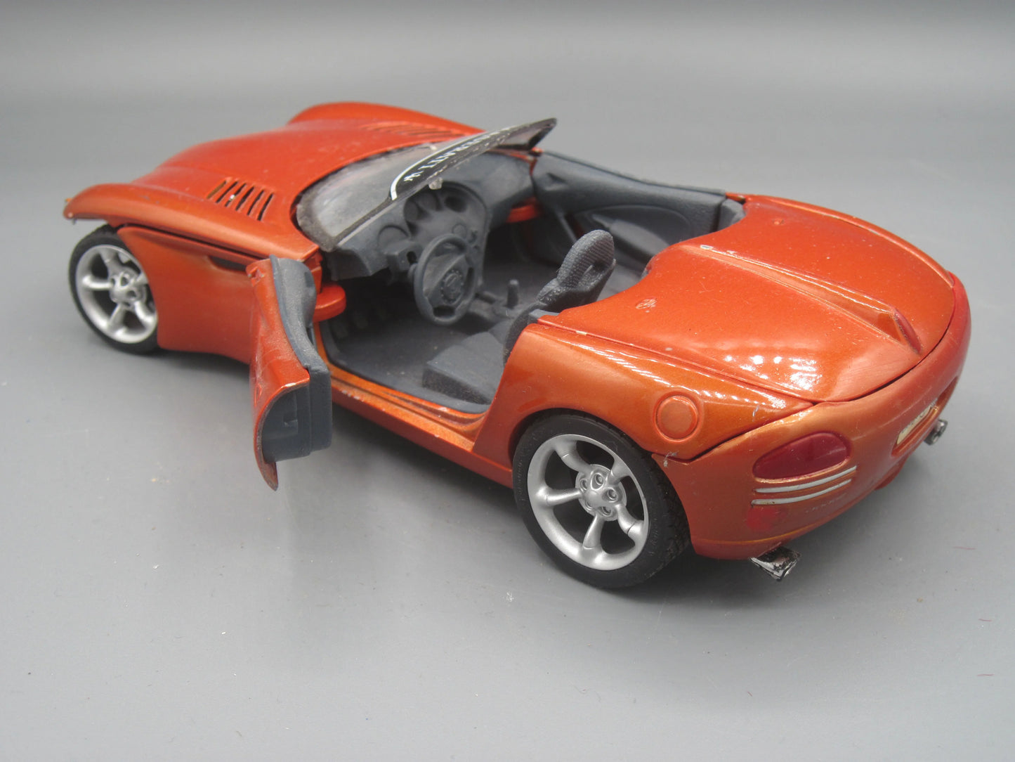 Maisto Dodge Copperhead Orange