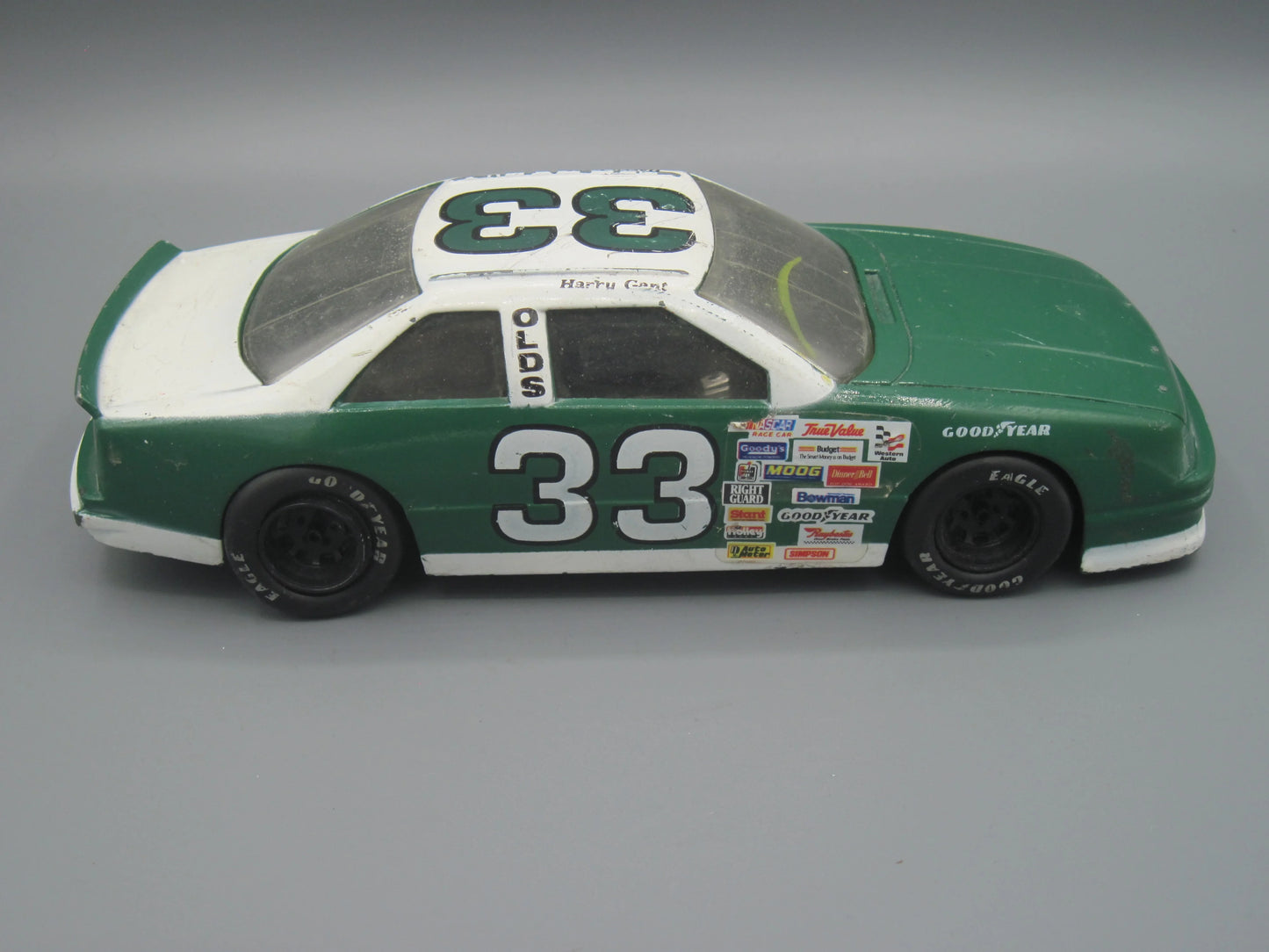 Racing Champions Harry Gant #33 Oldsmobile Nascar 1993 Green & White
