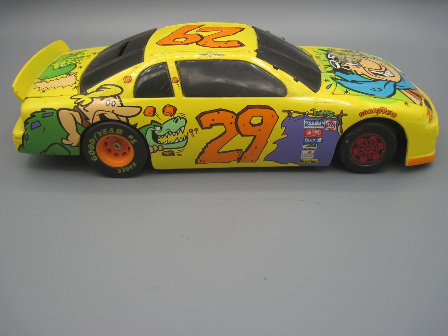 Racing Champions Monte Carlo #29 Chevrolet Nascar Flintstone 1995 Yellow Cartoon Network