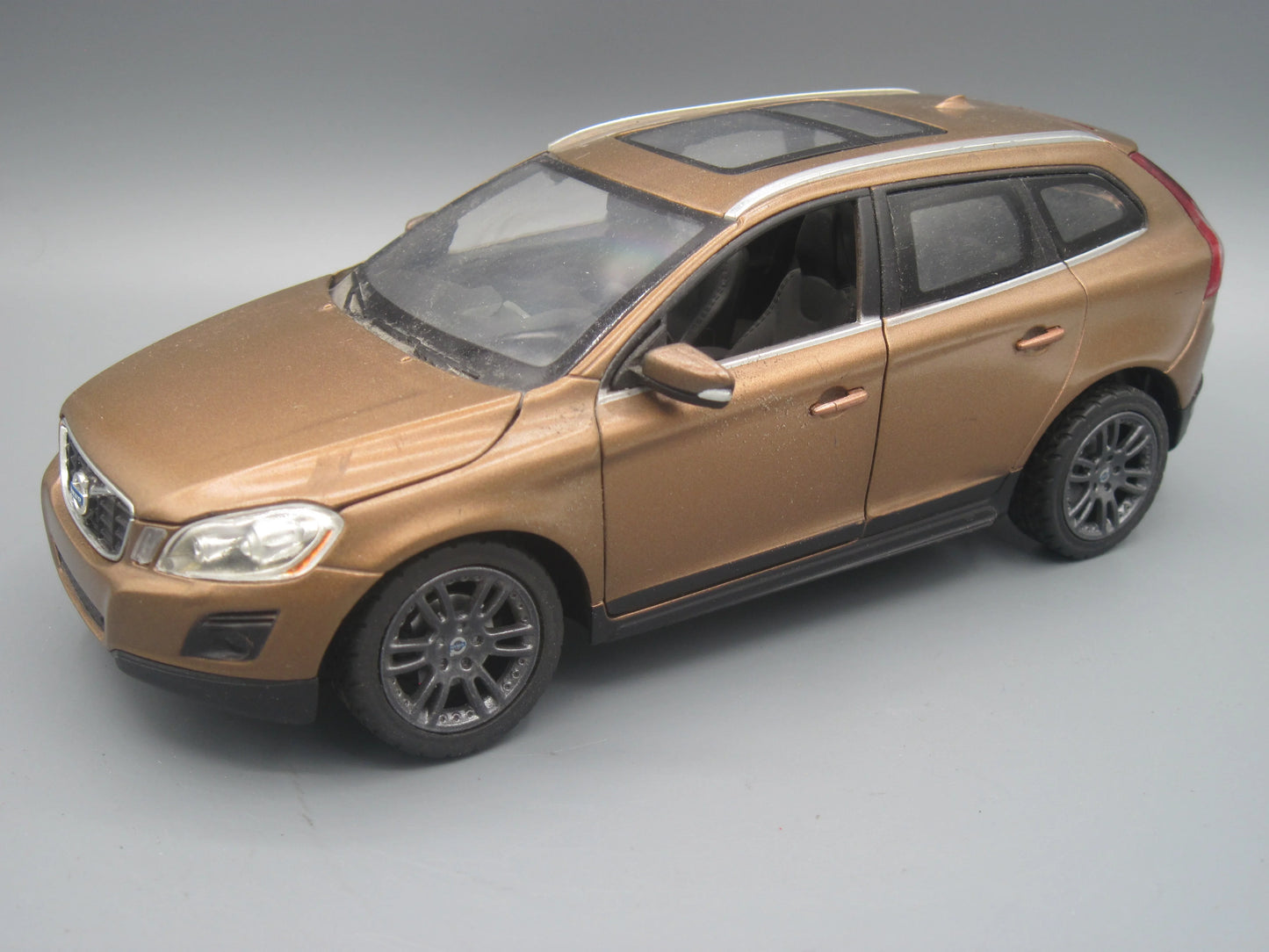 Rastar Volvo XC 60 Brown