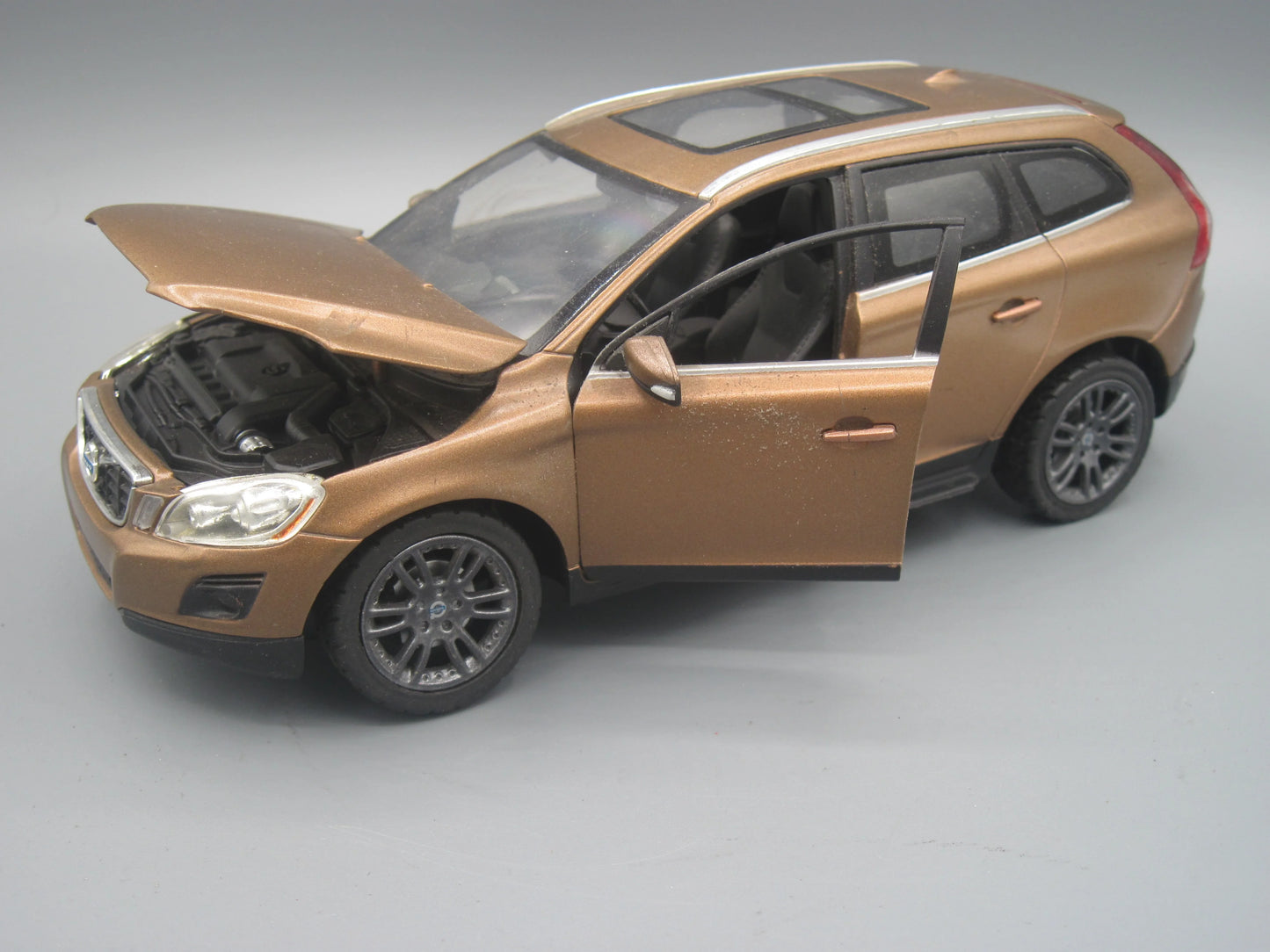Rastar Volvo XC 60 Brown