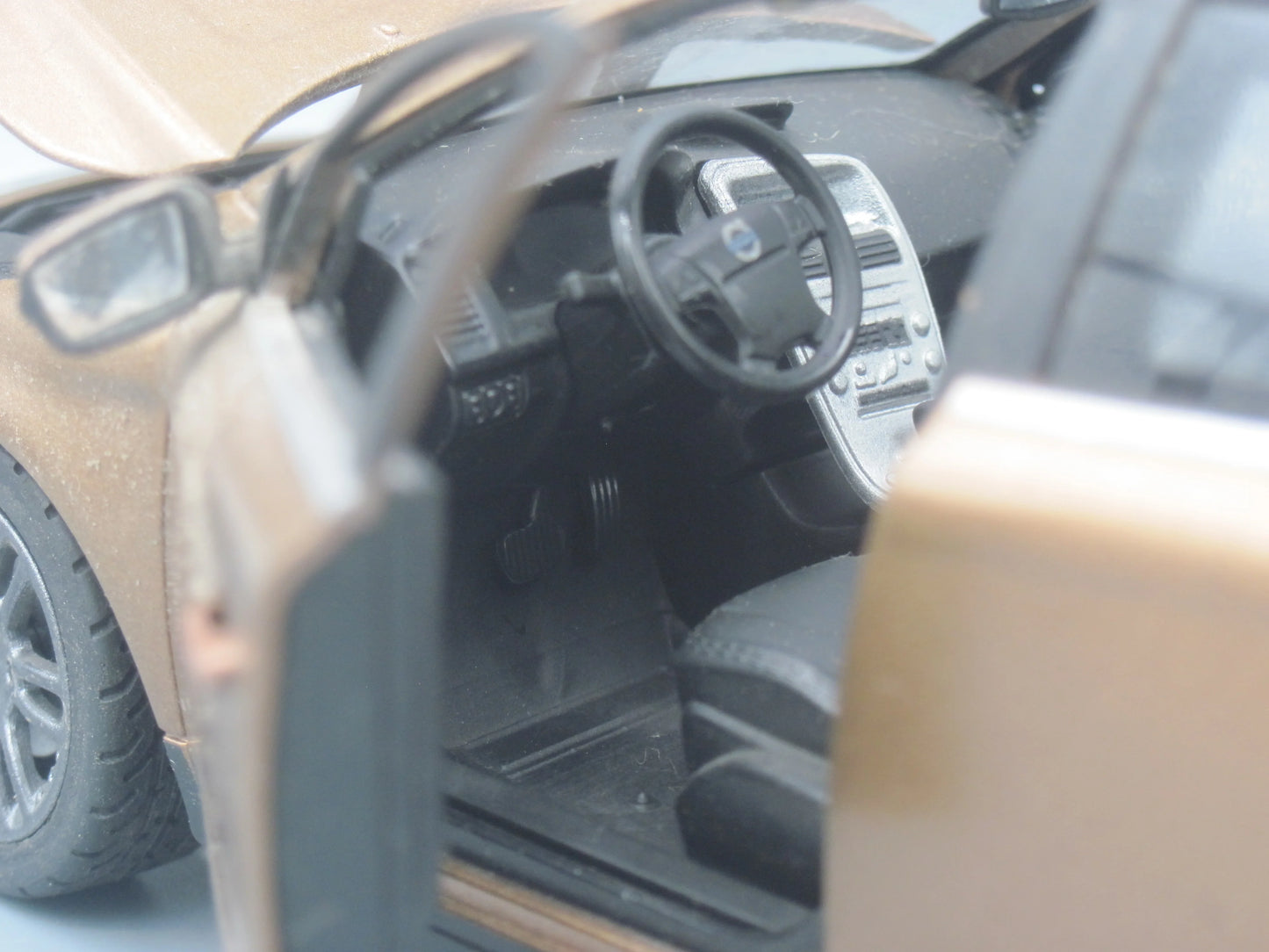 Rastar Volvo XC 60 Brown
