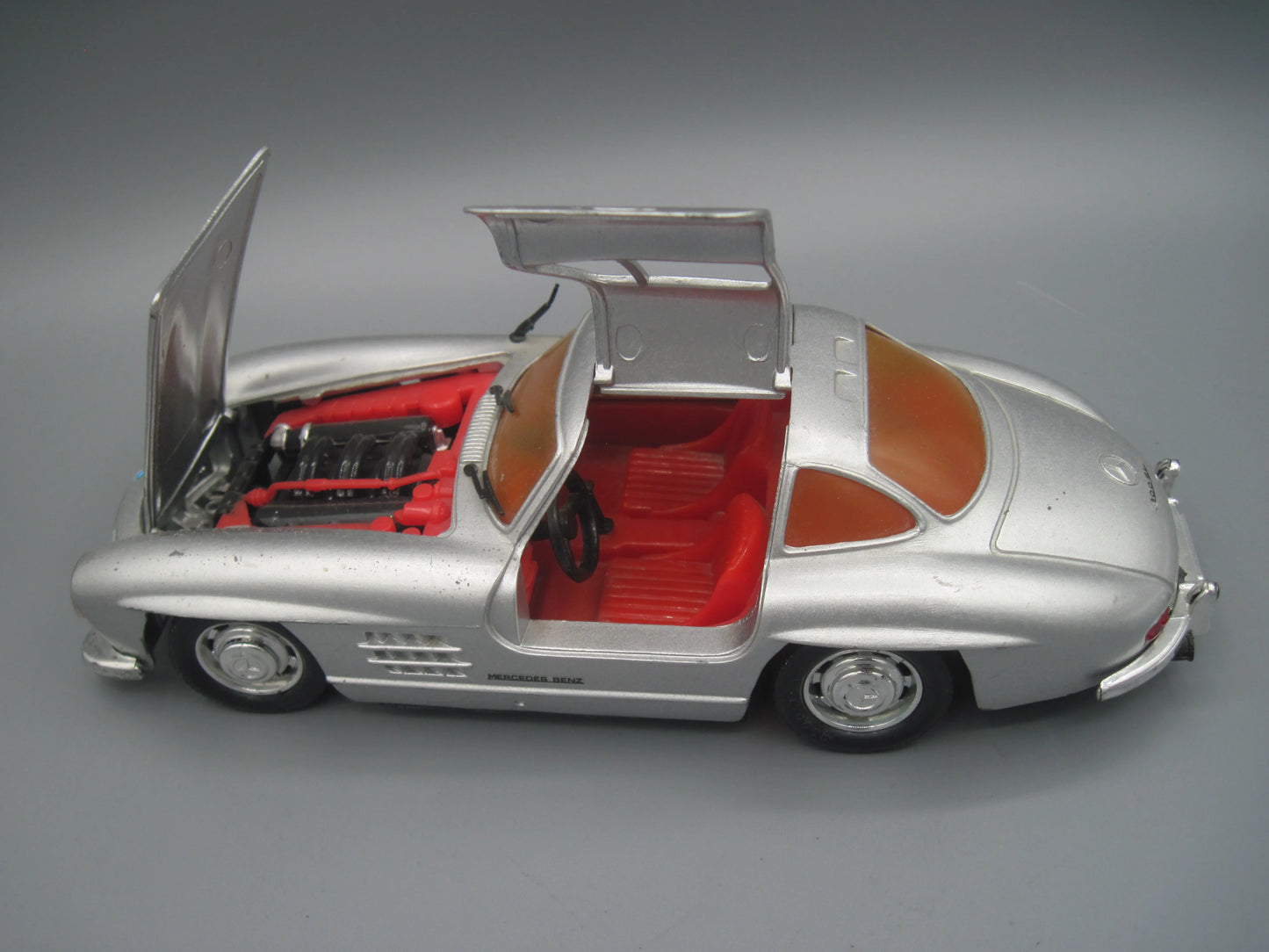 Revell Mercedes-Benz 300 SL Silver