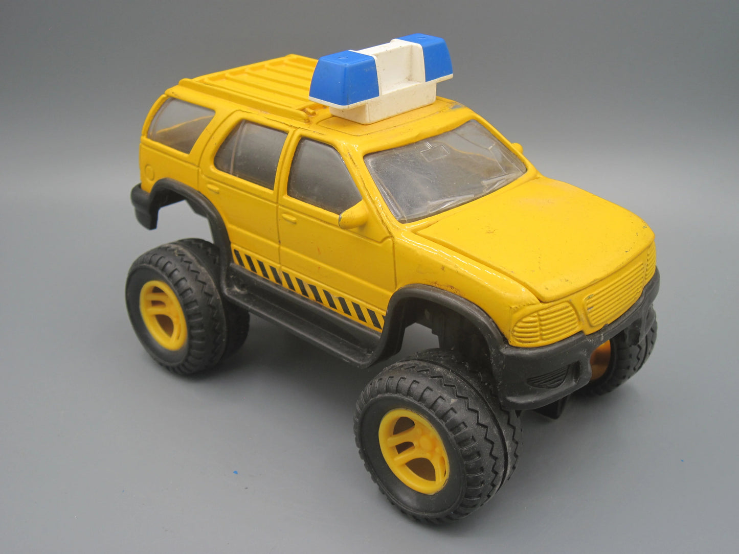 Soma Mighty Wheels 4x4 Yellow