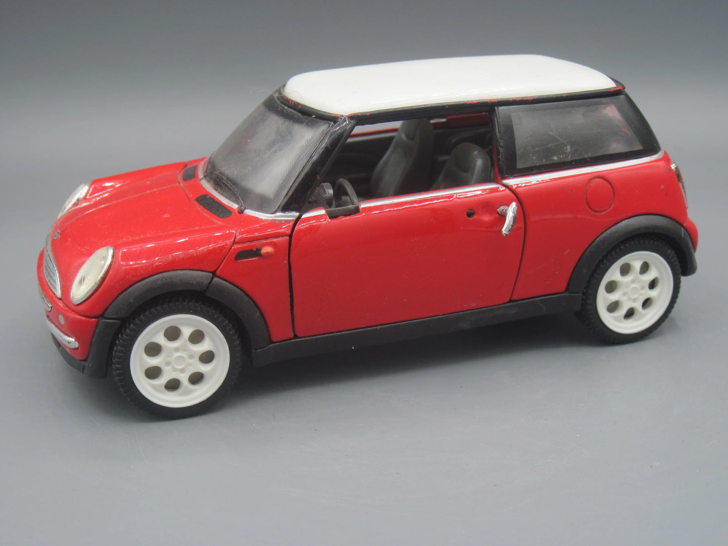 SunnySide Mini Cooper 2001 Red & White