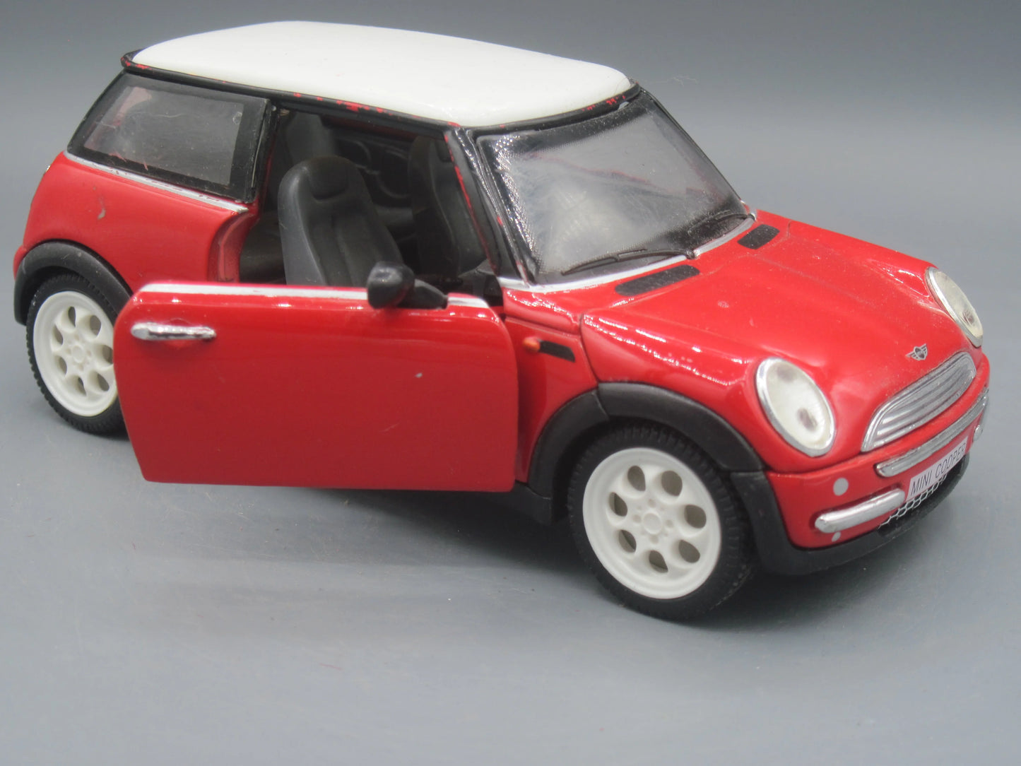 SunnySide Mini Cooper 2001 Red & White