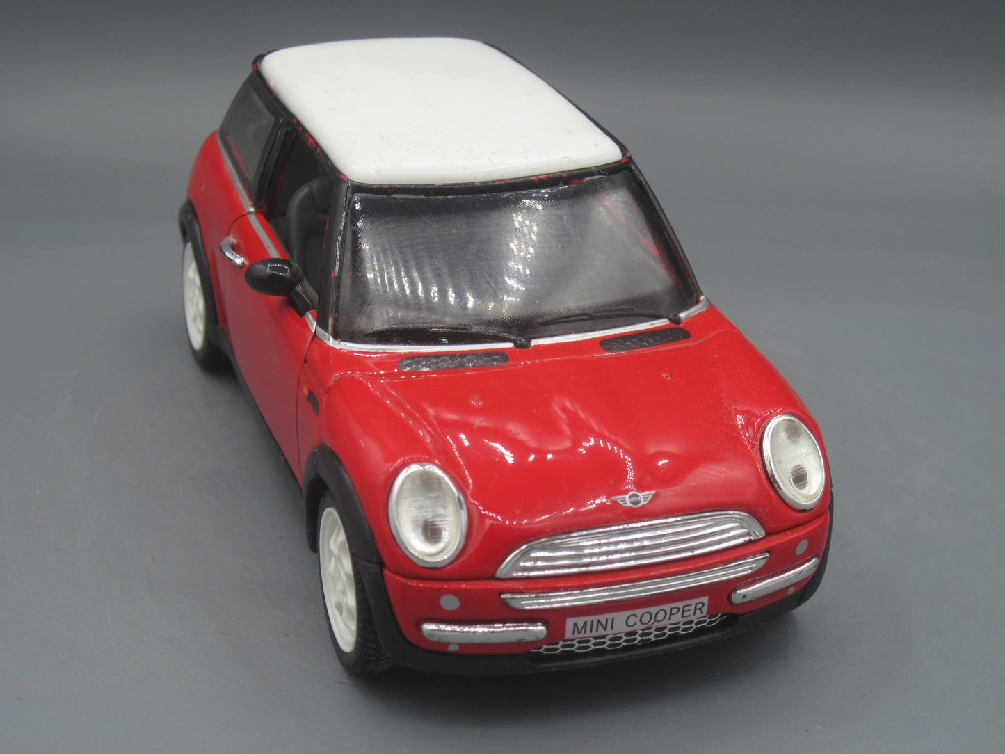 SunnySide Mini Cooper 2001 Red & White