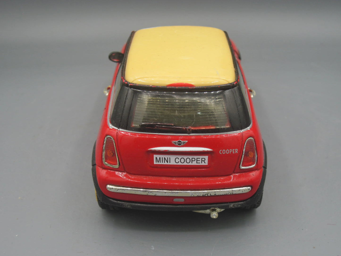 SunnySide Mini Cooper 2001 Red & Yellow