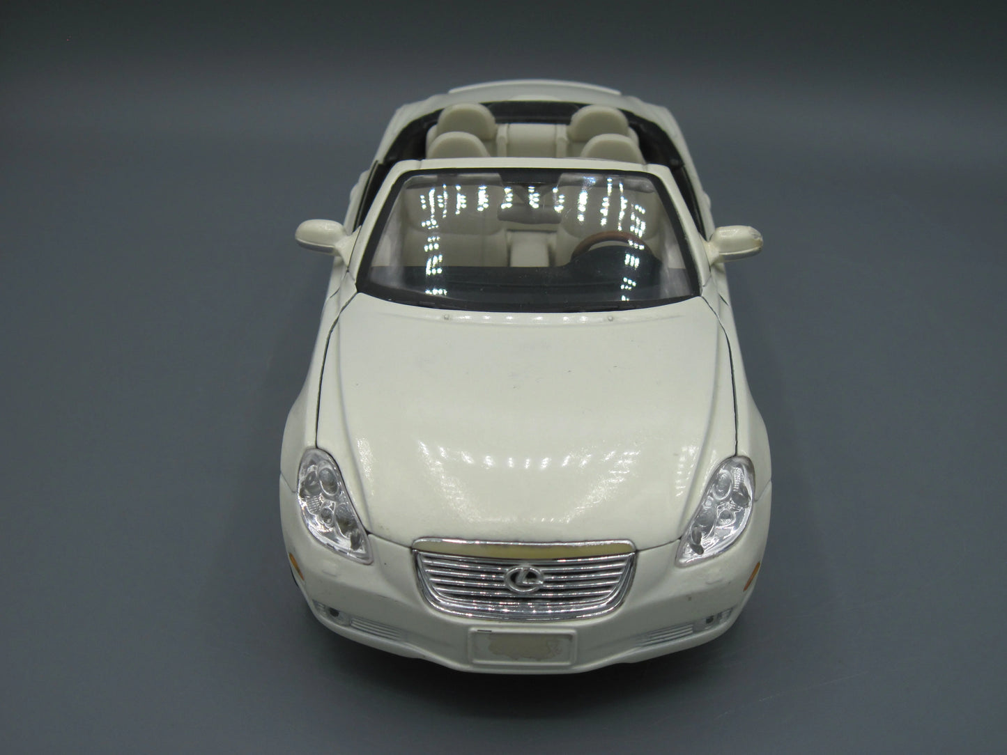 Welly Lexus SC 430 White