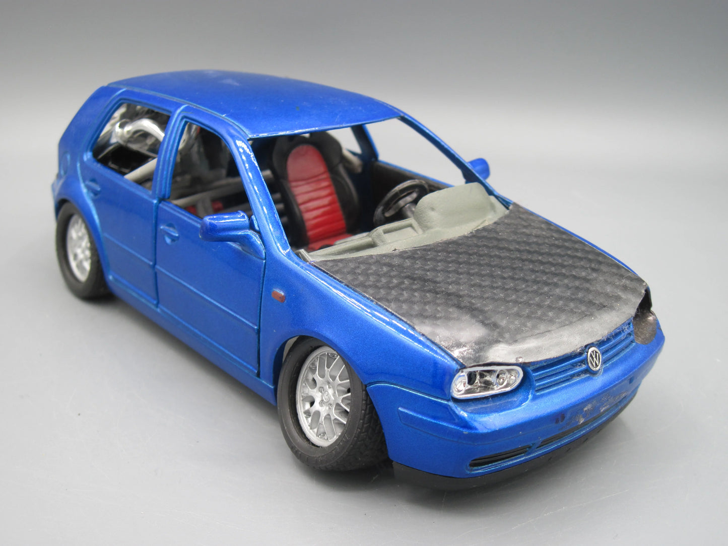 Welly Volkswagen Golf IV Blue