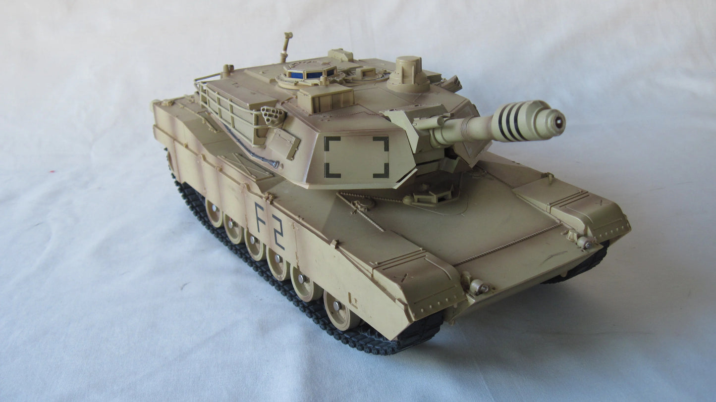 XQ Toys F2 Military Tank R/C Army Green