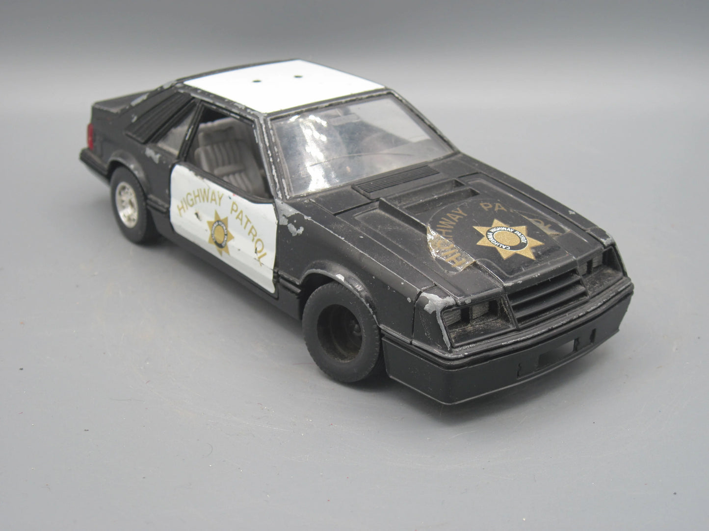 Bburago Ford Mustang Highway Patrol Black