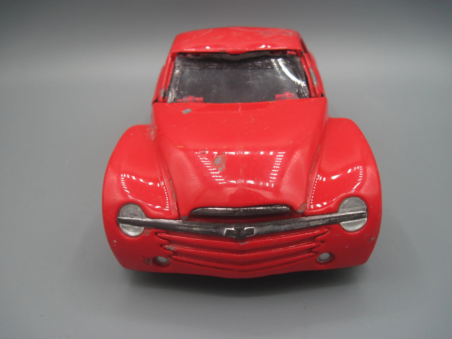 Maisto Chevrolet SSR Concept 2000 Red Marvel