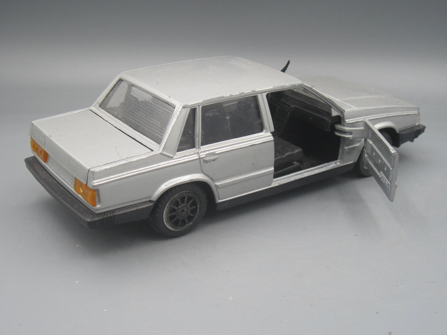 Polistil Volvo 760 GLE S206 Silver