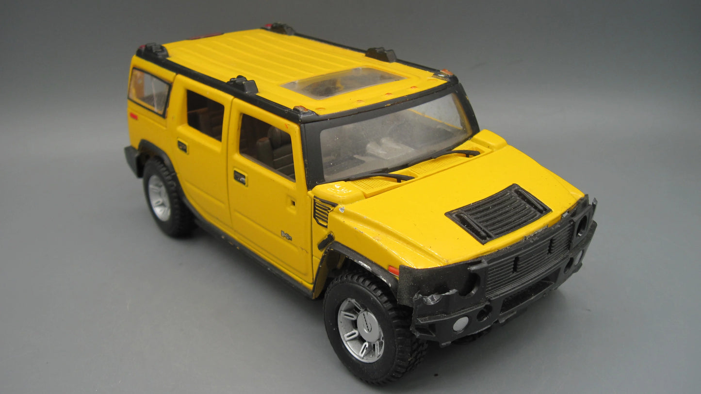 Maisto Hummer H2 Yellow