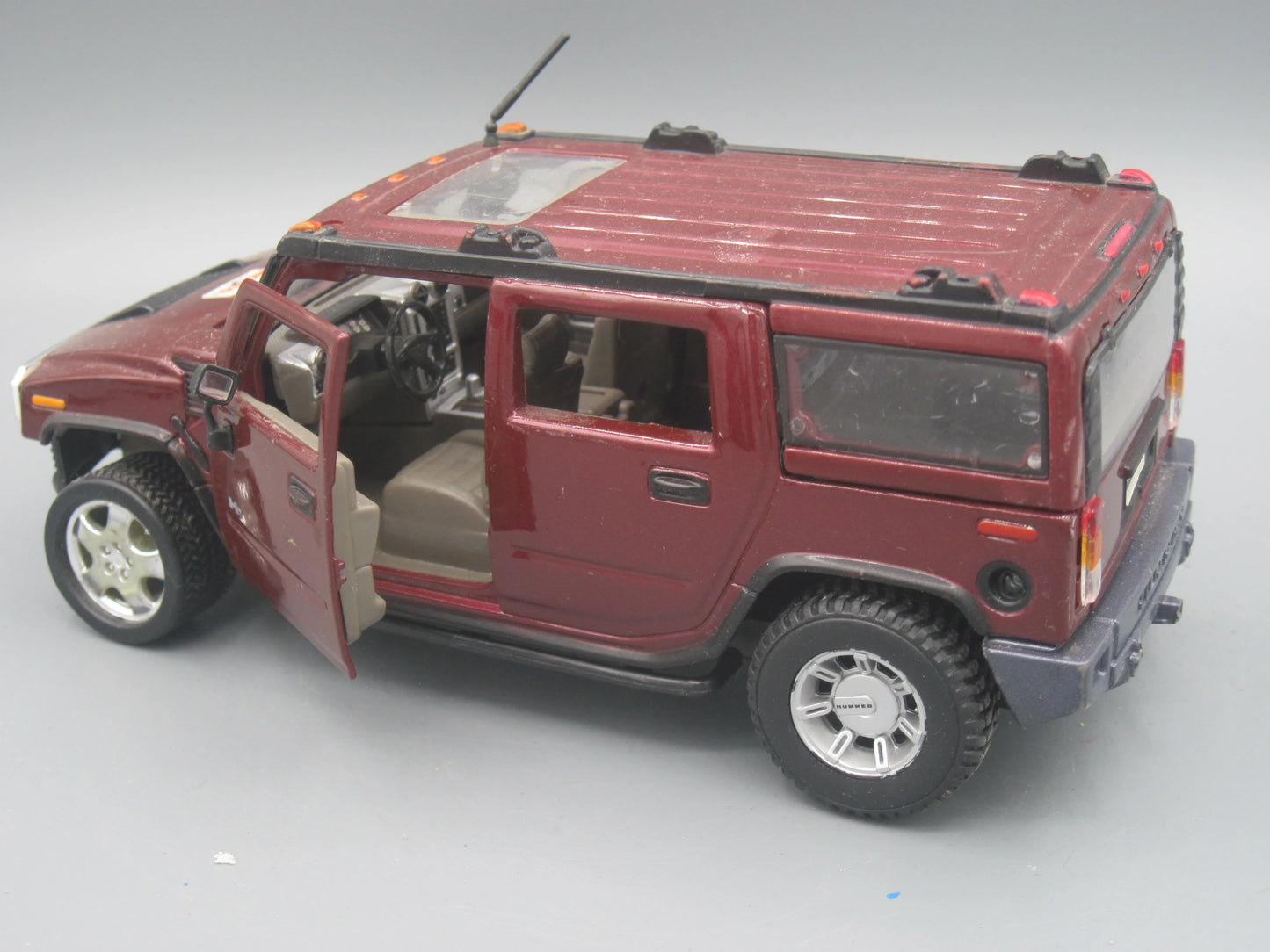 Maisto Hummer H2 Maroon