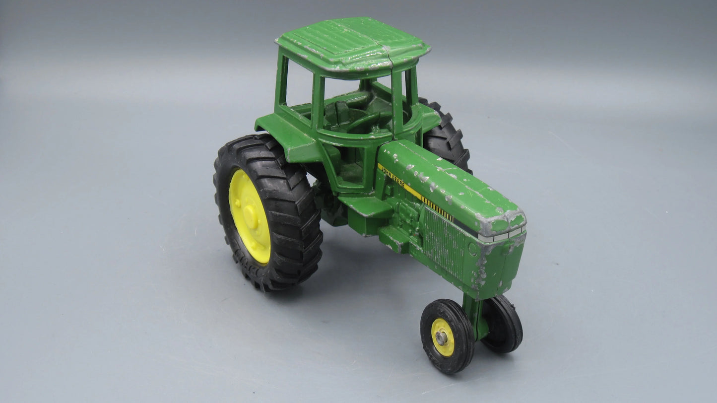 ERTL John Deere Farm Tractor Green