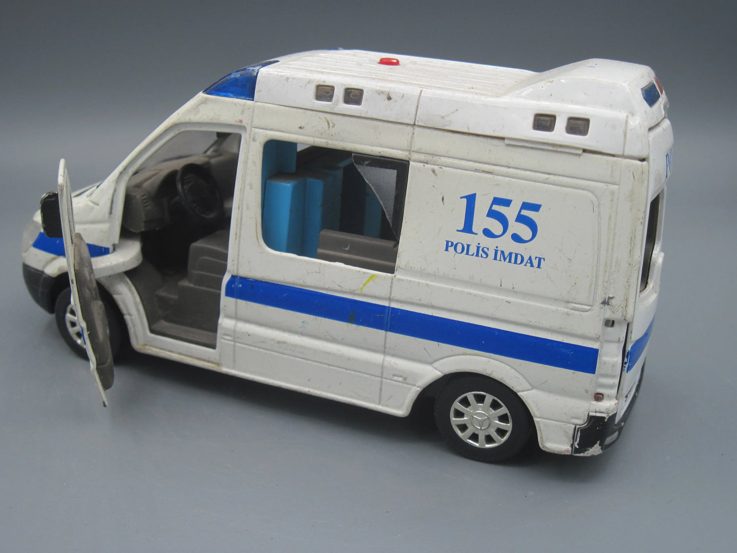 UNI Mercedes-Benz Sprinter White