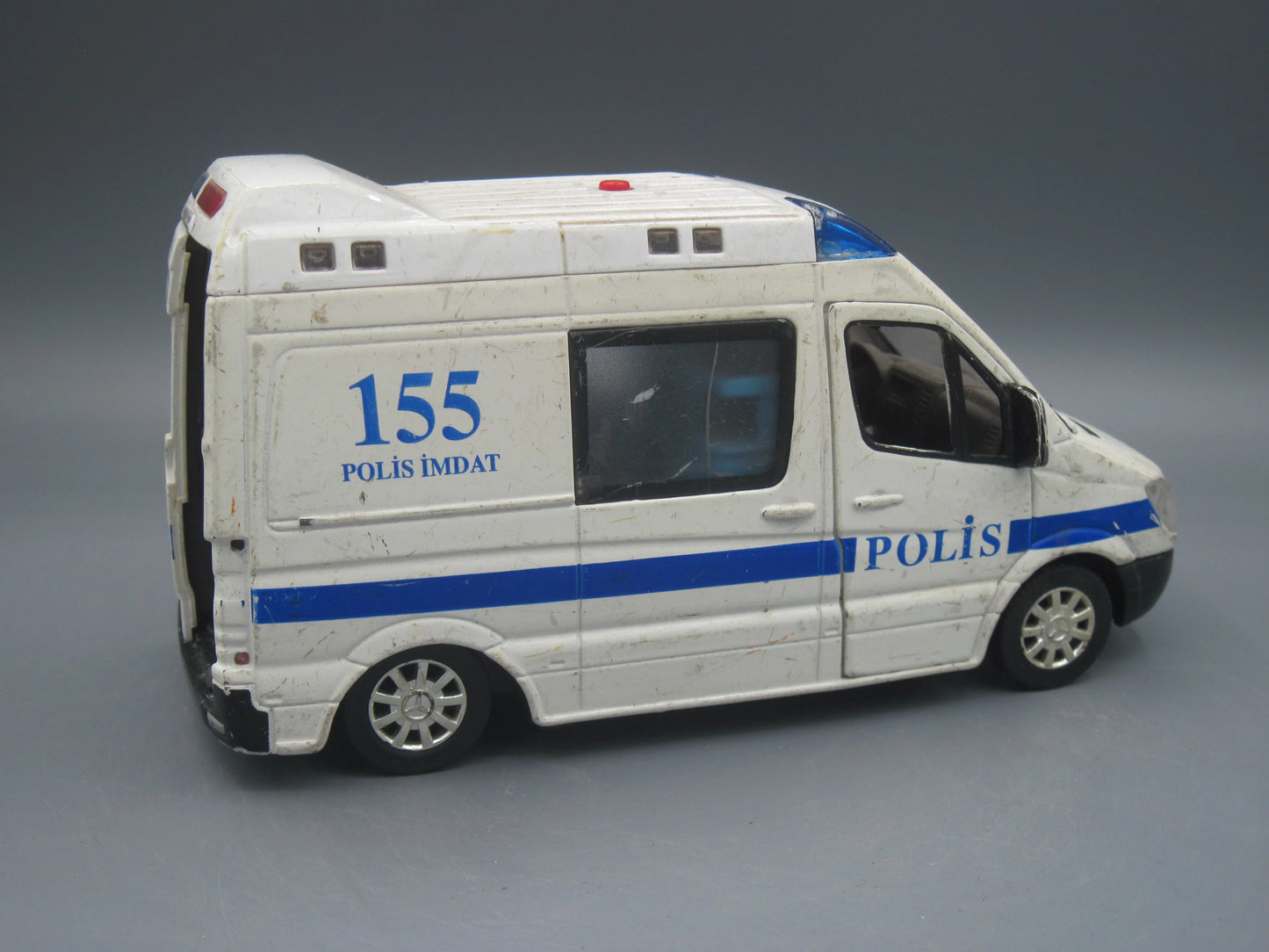 UNI Mercedes-Benz Sprinter White