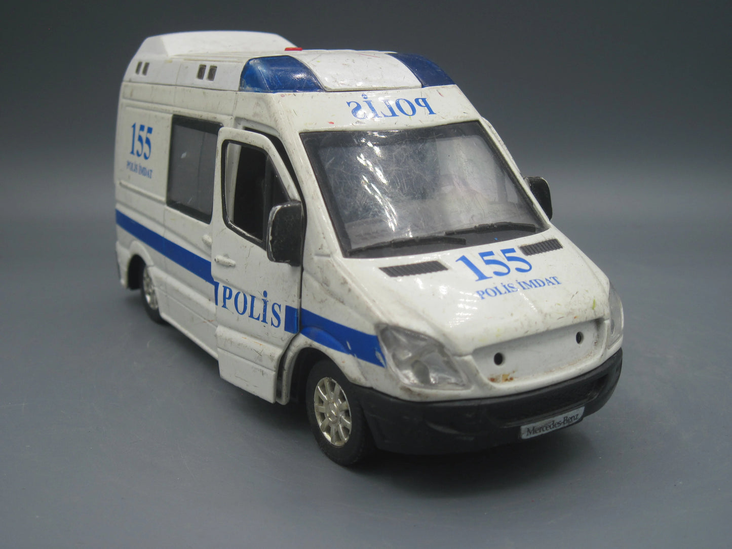 UNI Mercedes-Benz Sprinter White