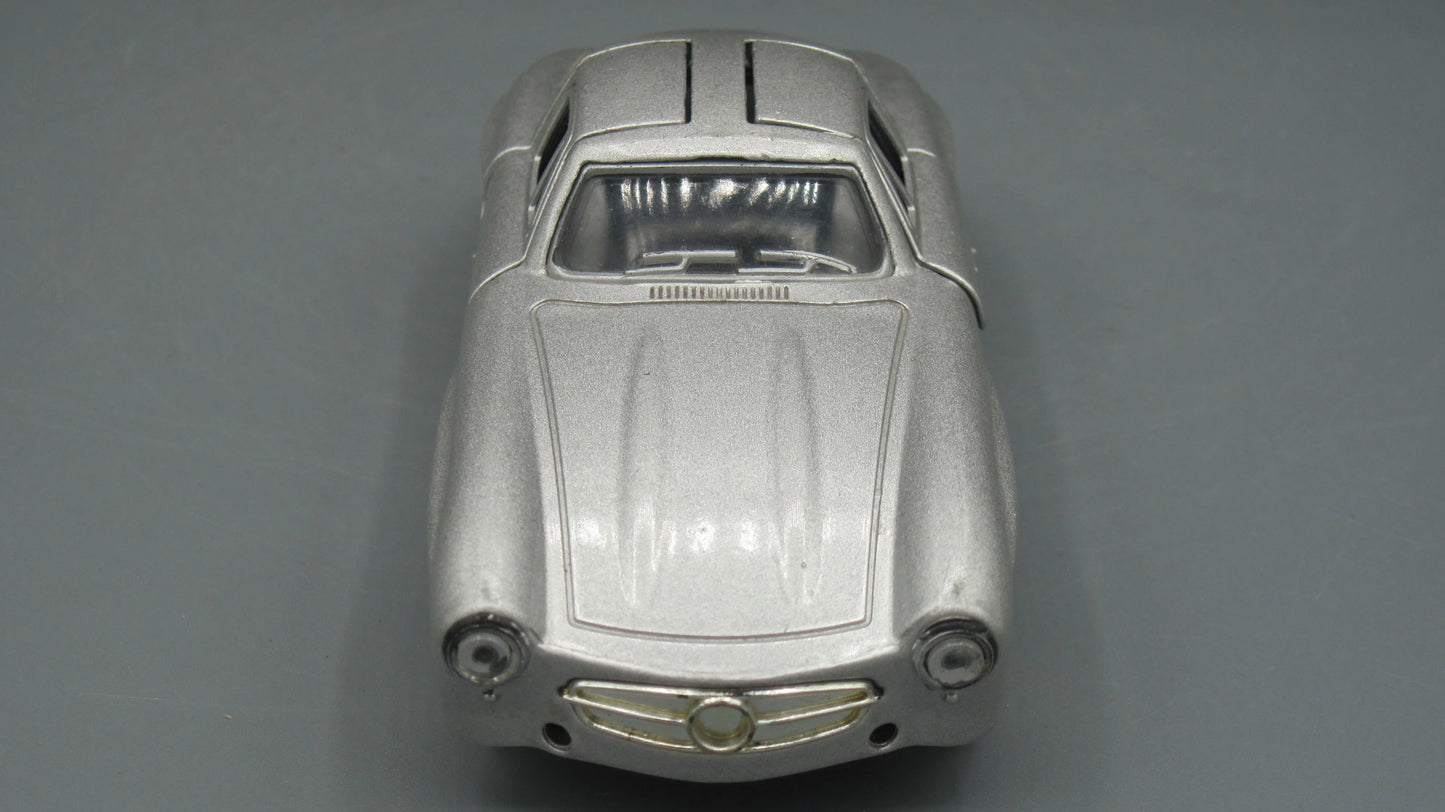 China Mercedes-Benz 300 SL Silver