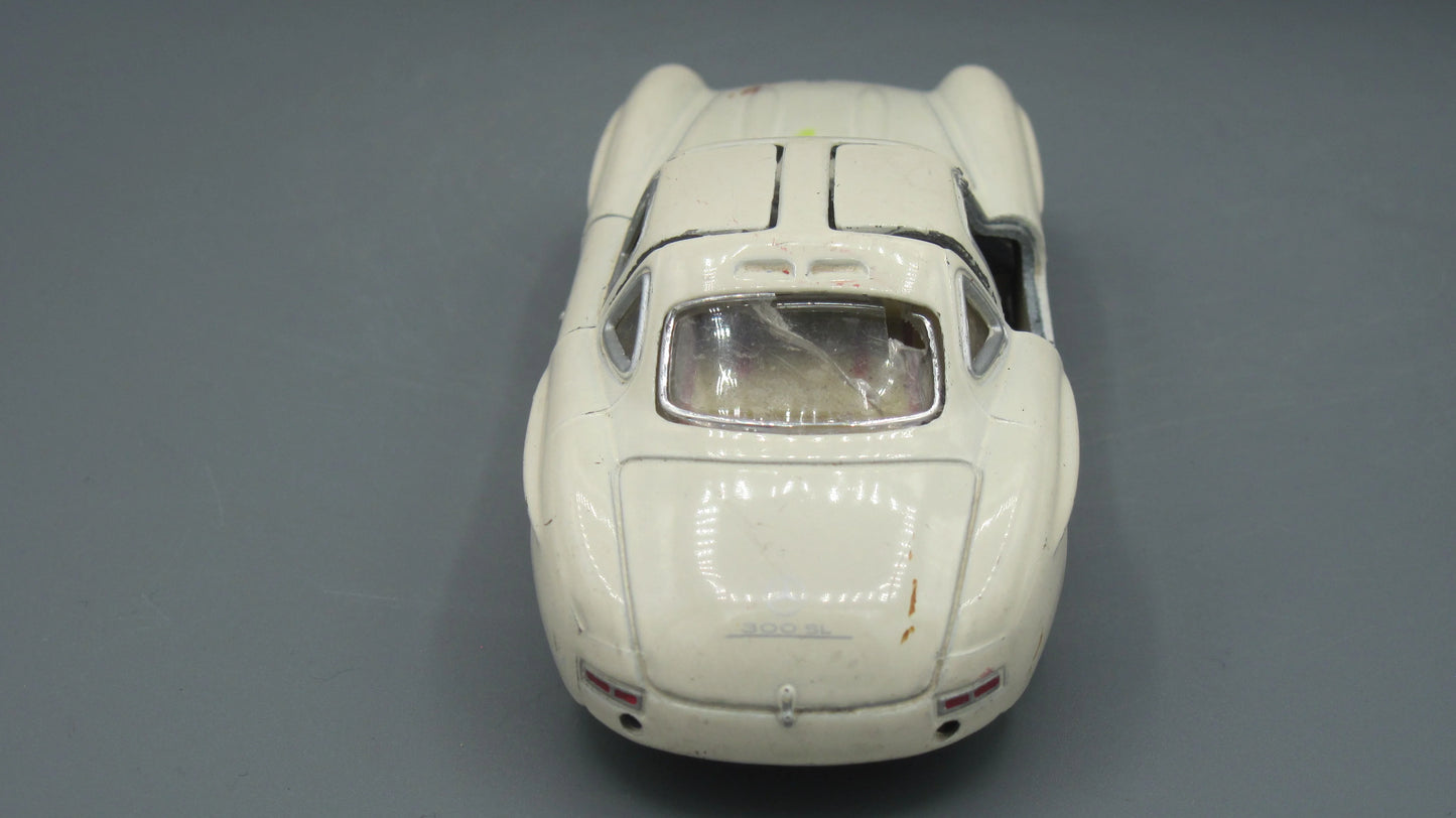 Kinsmart Mercedes-Benz 300 SL 1954 Beige