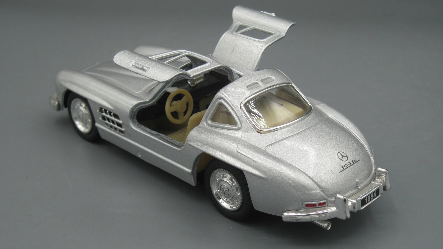 Kinsmart Mercedes-Benz 300 SL 1954 Silver