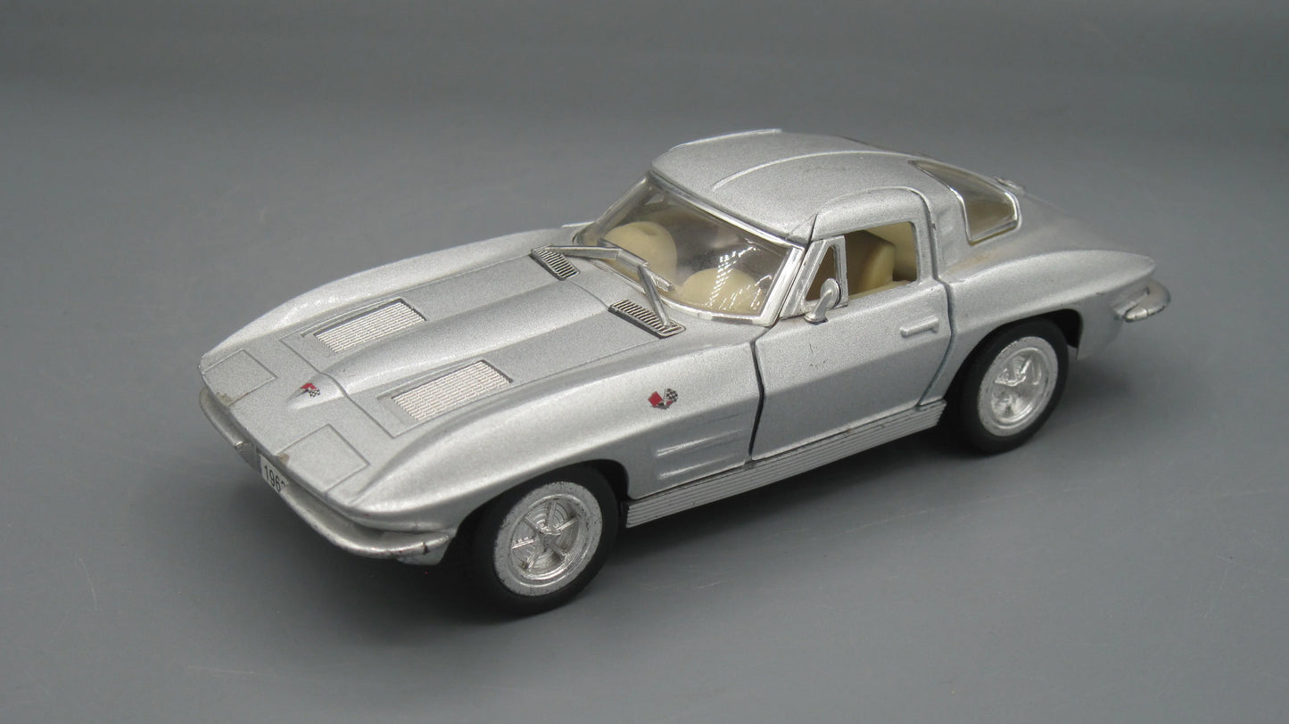 Kinsmart Corvette Sting Ray 1968 Silver